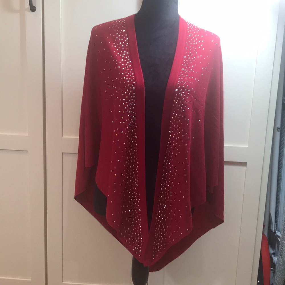 Chico’s Sizzling sparkle red sweater wrap WOW🎄